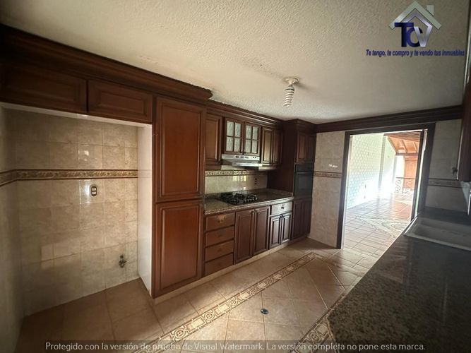 Casa de 4 alcobas en venta en Lagos Del Cacique, Bucaramanga, 400 m² · foto 3 de 24