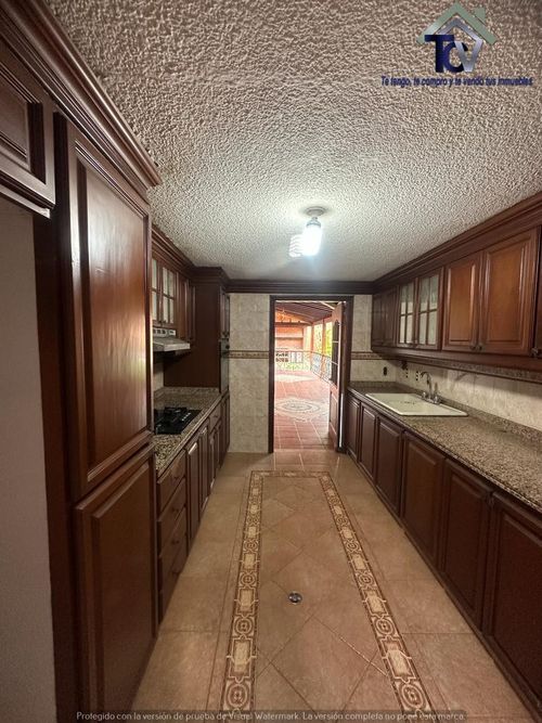 Casa de 4 alcobas en venta en Lagos Del Cacique, Bucaramanga, 400 m² · foto 2 de 24