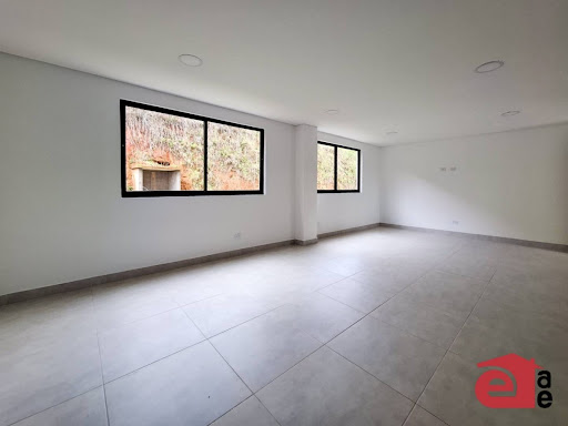 Casa en arriendo en El Carmen de Viboral · foto 9 de 24