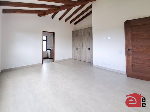 Casa en arriendo en El Carmen de Viboral · foto 12 de 24