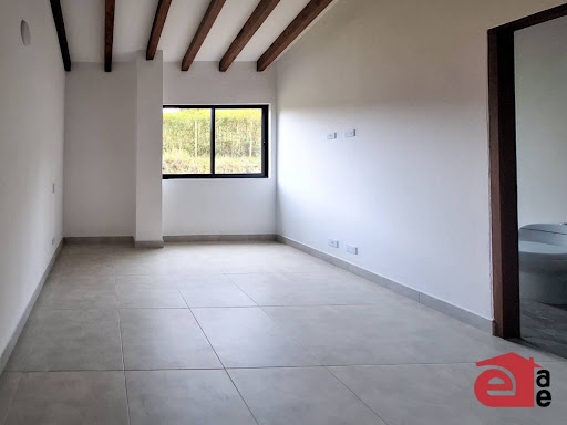 Casa en arriendo en El Carmen de Viboral · foto 13 de 24