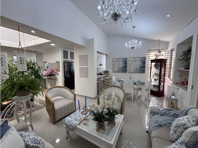 Casa de 3 alcobas en venta en El Castillo, Jamundí, 200 m² · foto 14 de 24