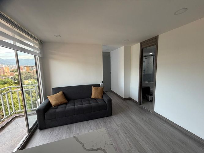 Apartaestudio en venta en Laureles, Medellín, 39 m² · foto 2 de 9