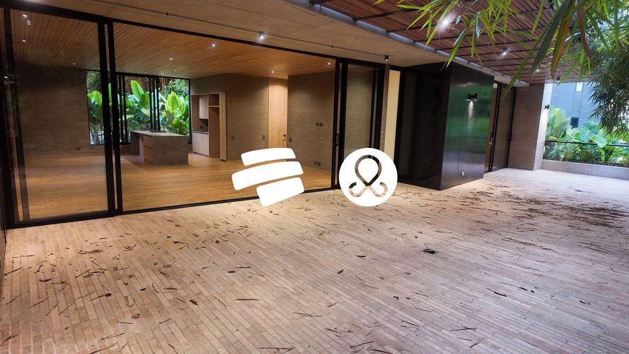 Apartamento en venta en El Poblado, Medellín · foto 2 de 13