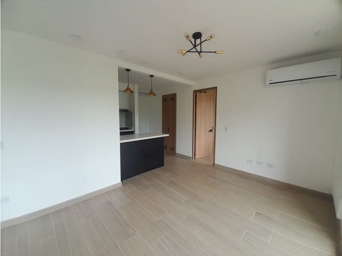 Apartamento de 2 alcobas en venta en Aqualina, Girardot, 55 m² · foto 4 de 24