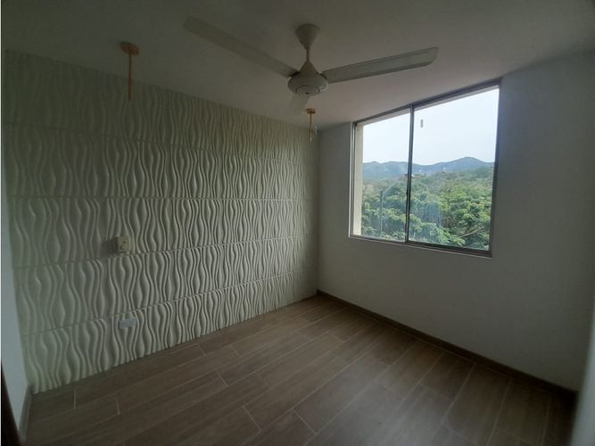 Apartamento de 2 alcobas en venta en Aqualina, Girardot, 55 m² · foto 12 de 24