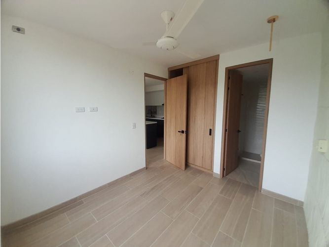 Apartamento de 2 alcobas en venta en Aqualina, Girardot, 55 m² · foto 13 de 24