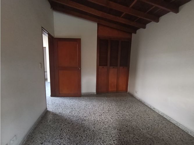 Casa de 3 alcobas en venta en La Almeria, Medellín, 121 m² · foto 8 de 18