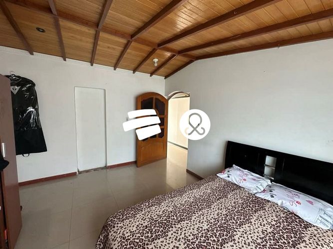 Casa de 5 alcobas en venta en Sosiego, Bogotá, 212 m² · foto 9 de 12