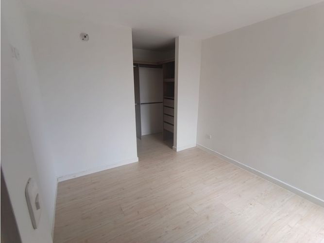 Apartamento de 3 alcobas en venta en La Prosperidad, Madrid, 55 m² · foto 14 de 24
