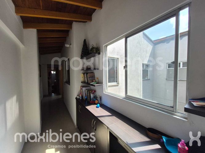Apartamento de 3 alcobas en venta en Florida Nueva, Medellín, 85 m² · foto 10 de 11