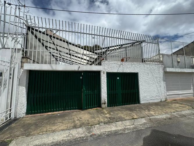 Casa de 4 alcobas en venta en Polo Club, Bogotá, 236 m² · foto 2 de 24
