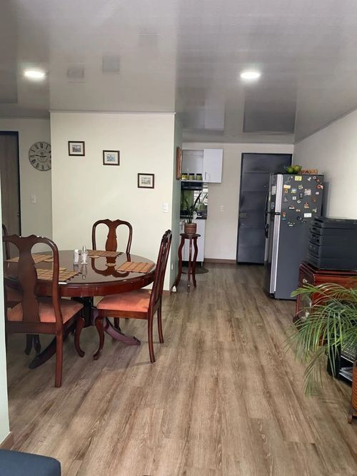 Apartamento de 3 alcobas en venta en San Antonio, Bogotá, 83 m² · foto 23 de 24
