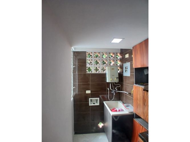 Apartamento de 3 alcobas en venta en Entreamigos, Sabaneta, 60 m² · foto 2 de 15