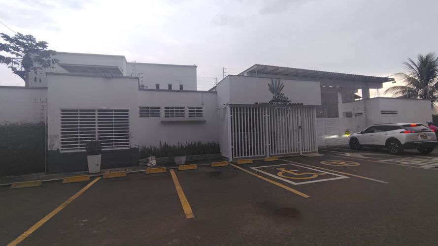 Casa de 3 alcobas en venta en Las Mercedes, Jamundí, 280 m² · foto 2 de 24