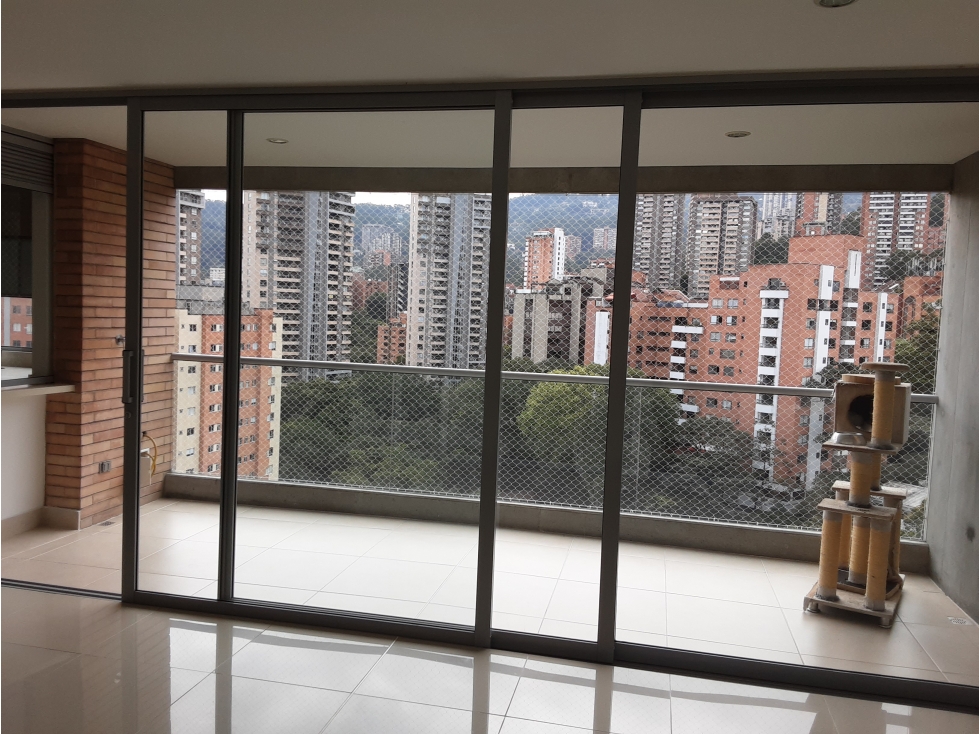 Apartamento en arriendo en Provenza, Medellín · foto 8 de 15