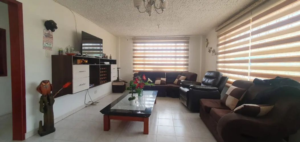 Casa de 5 alcobas en venta en La Prosperidad, Madrid, 211 m² · foto 17 de 18