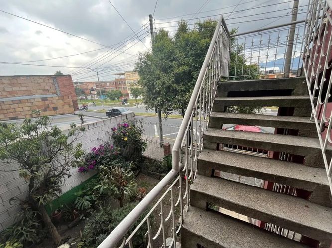 Casa de 6 alcobas en venta en Quiroga I, Bogotá, 161 m² · foto 3 de 18
