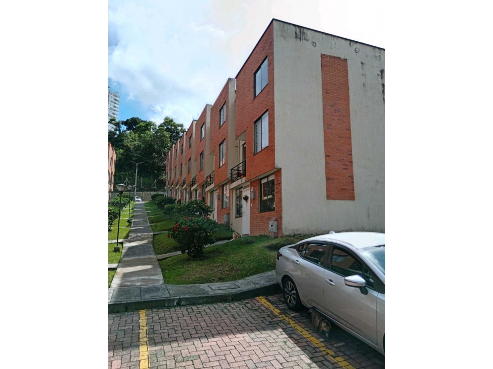 Casa en venta en Los Rosales, Manizales · foto 19 de 20