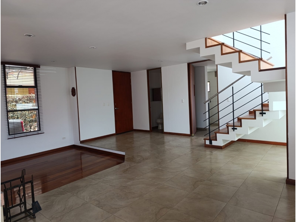 Casa en venta en Centro, Cajicá · foto 3 de 24