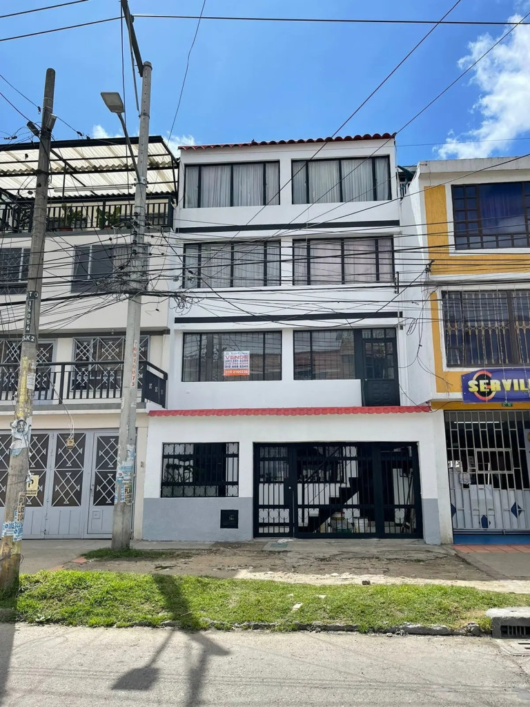 Casa en venta en Quiroga Central, Bogotá · foto 2 de 8