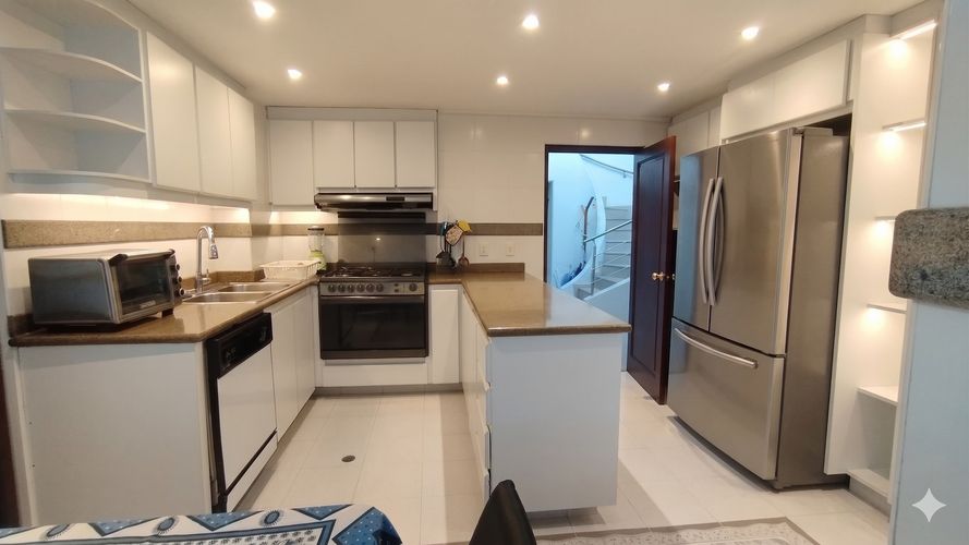 Apartamento en venta en Santa Barbara, Bogotá · foto 5 de 24