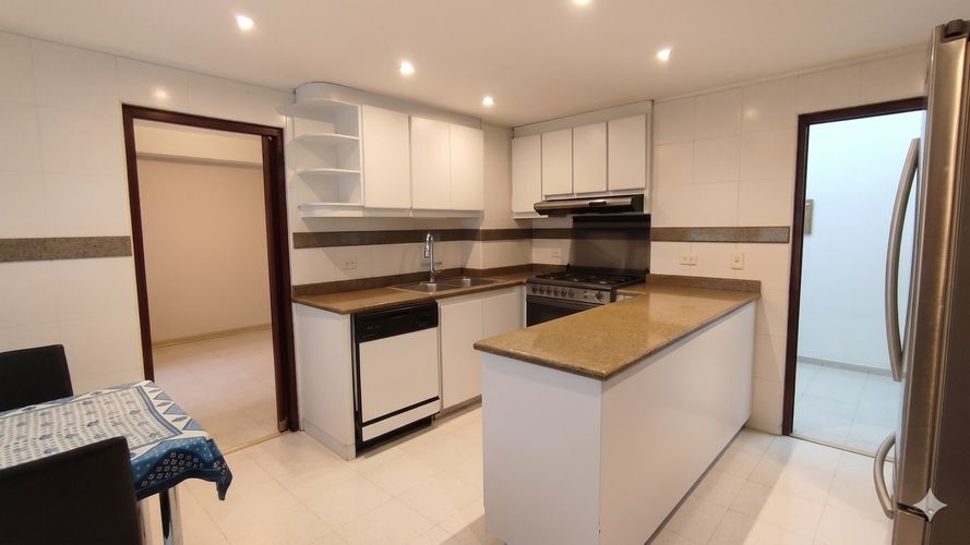 Apartamento en venta en Santa Barbara, Bogotá · foto 6 de 24
