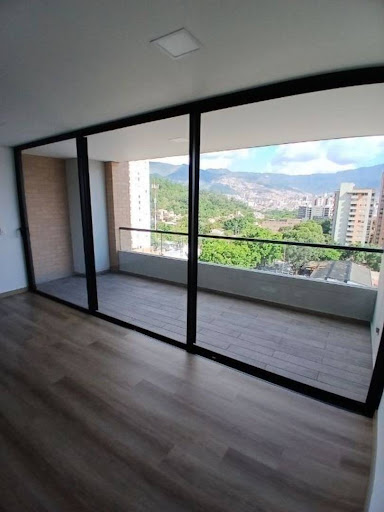 Apartamento en venta en Los Colores, Medellín · foto 4 de 14