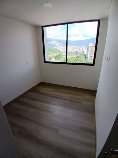 Apartamento en venta en Los Colores, Medellín · foto 8 de 14