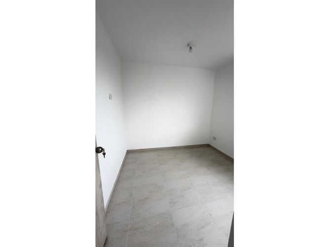 Apartamento de 3 alcobas en venta en Picaleña Y Mirolindo, Ibagué, 54 m² · foto 4 de 24