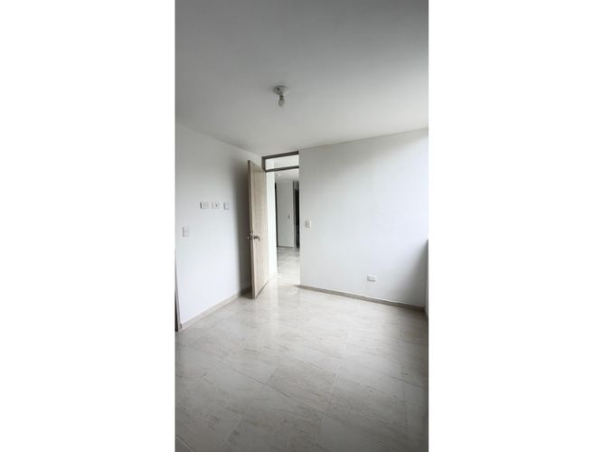 Apartamento de 3 alcobas en venta en Picaleña Y Mirolindo, Ibagué, 54 m² · foto 10 de 24