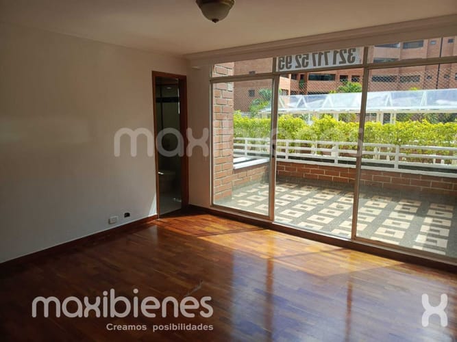 Apartamento de 5 alcobas en venta en San Lucas, Medellín, 110 m² · foto 2 de 23