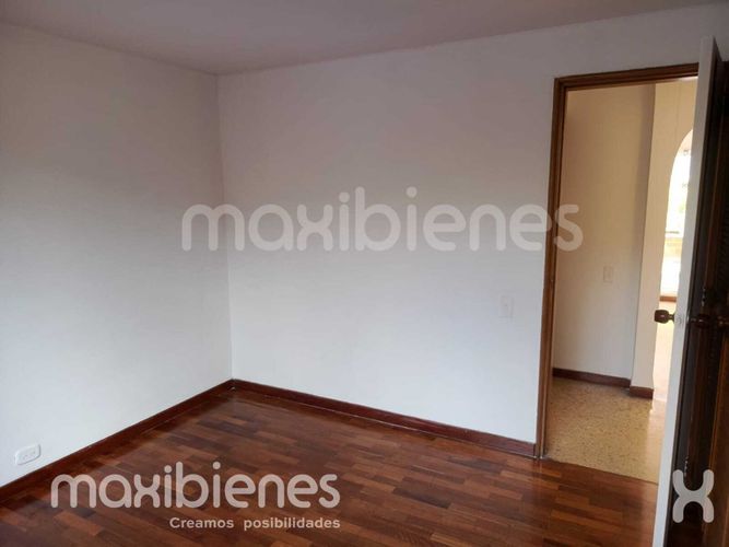 Apartamento de 5 alcobas en venta en San Lucas, Medellín, 110 m² · foto 7 de 23
