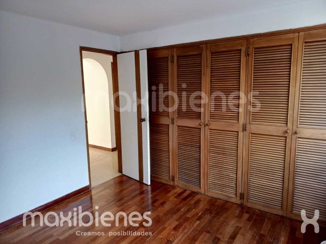 Apartamento de 5 alcobas en venta en San Lucas, Medellín, 110 m² · foto 10 de 23