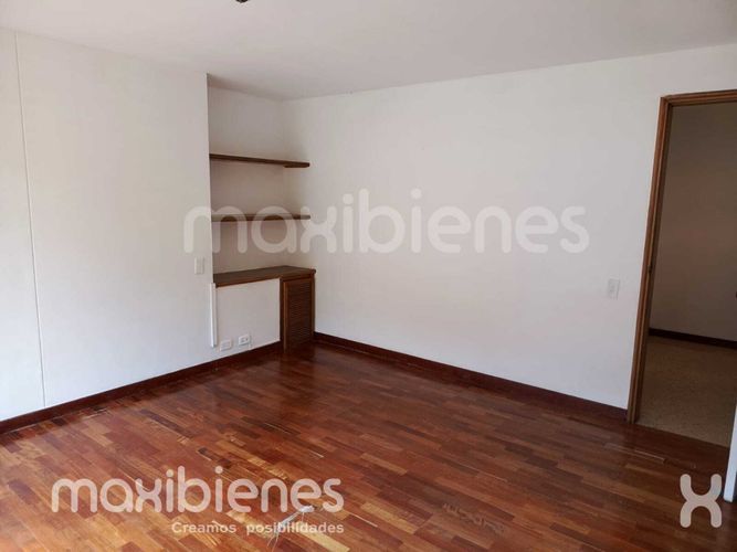 Apartamento de 5 alcobas en venta en San Lucas, Medellín, 110 m² · foto 12 de 23