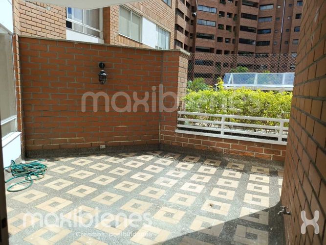 Apartamento de 5 alcobas en venta en San Lucas, Medellín, 110 m² · foto 17 de 23
