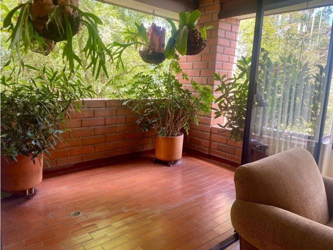 Apartamento de 3 alcobas en venta en Las Lomas, Medellín, 147 m² · foto 2 de 24