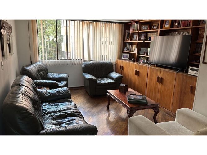 Apartamento de 3 alcobas en venta en Las Lomas, Medellín, 147 m² · foto 4 de 24