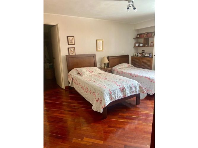 Apartamento de 3 alcobas en venta en Las Lomas, Medellín, 147 m² · foto 5 de 24