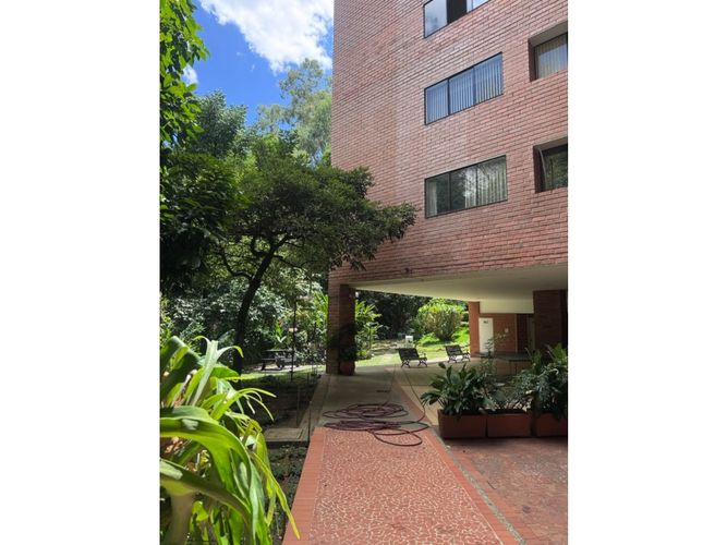 Apartamento de 3 alcobas en venta en Las Lomas, Medellín, 147 m² · foto 20 de 24