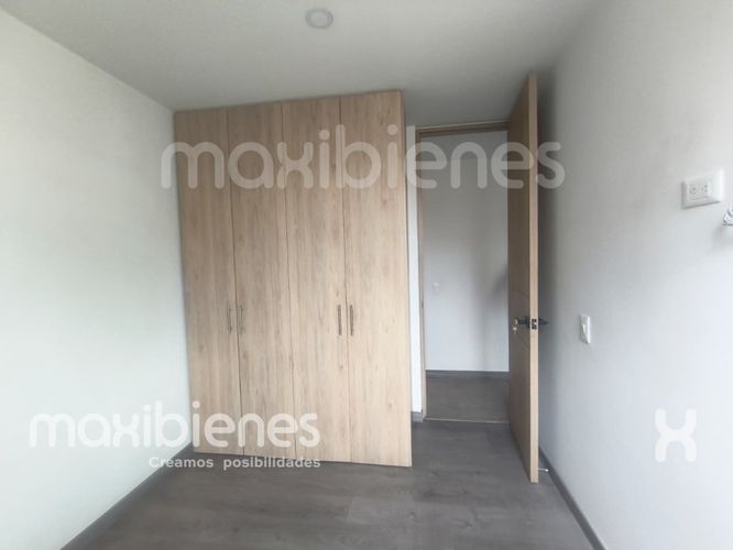 Oficina en venta en Los Colores, Medellín, 94 m² · foto 7 de 14