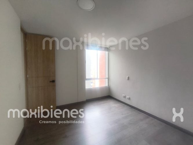 Oficina en venta en Los Colores, Medellín, 94 m² · foto 8 de 14