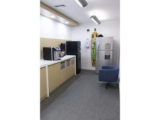 Oficina en arriendo en Patio Bonito, Medellín, 613 m² · foto 10 de 12