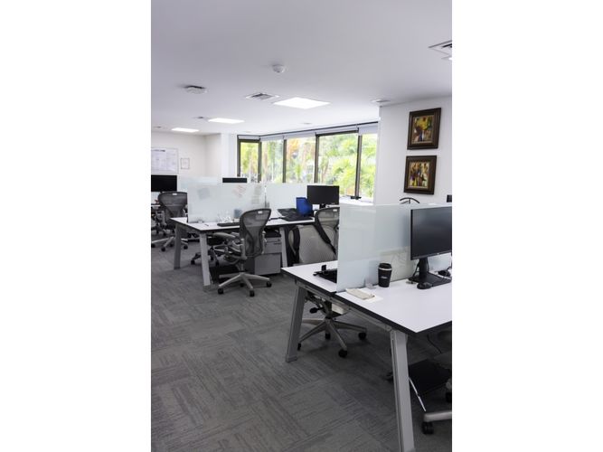 Oficina en arriendo en Patio Bonito, Medellín, 613 m² · foto 12 de 12