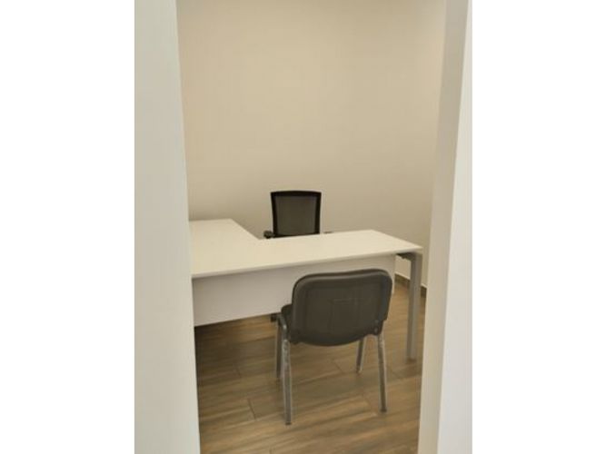 Oficina en arriendo en Patio Bonito, Medellín, 450 m² · foto 13 de 24