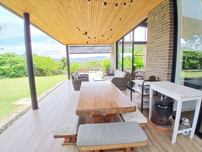 Casa de 3 alcobas en venta en Guamito, La Ceja, 458 m² · foto 10 de 21
