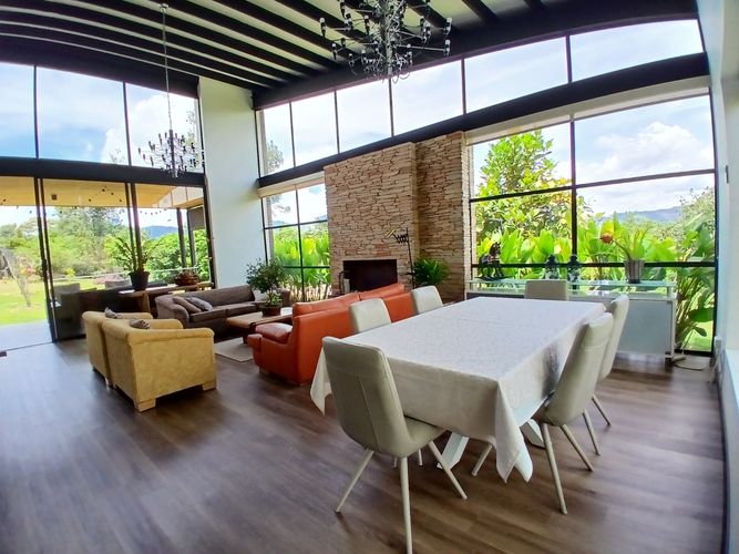 Casa de 3 alcobas en venta en Guamito, La Ceja, 458 m² · foto 7 de 21