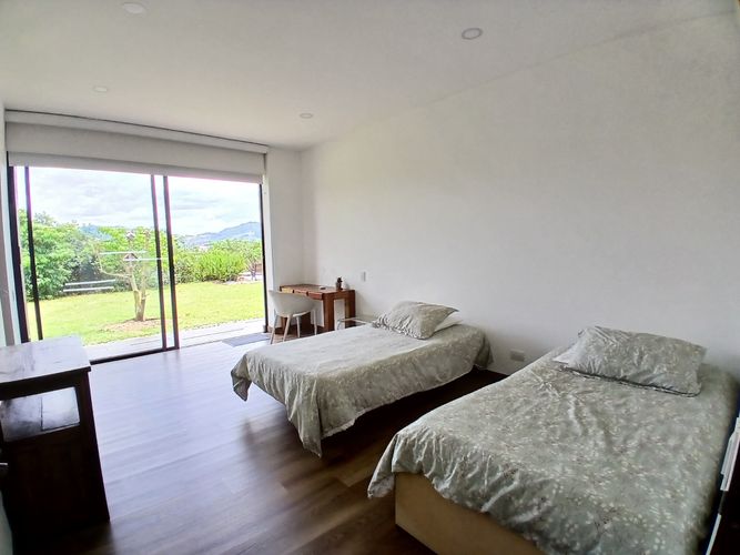 Casa de 3 alcobas en venta en Guamito, La Ceja, 458 m² · foto 14 de 21