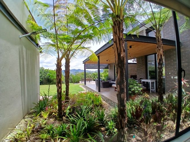 Casa de 3 alcobas en venta en Guamito, La Ceja, 458 m² · foto 9 de 21