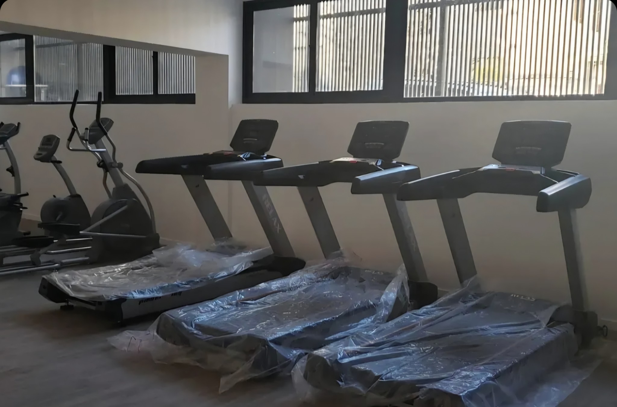 Lujoso apartamento de 1 dormitorio en alquiler con amenities premium, ubicado estratégicamente en Maldonado esquina Br. Artigas. · Foto 4